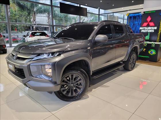 MITSUBISHI L200 TRITON 2.4 16V TURBO DIESEL SPORT OUTDOOR GLS CD 4P 4X4 AUTOMÁTICO MITSUBISHI L200 TRITON 2.4 16V TURBO DIESEL SPORT OUTDOOR GLS CD 4P 4X4 AUTOMÁTICO